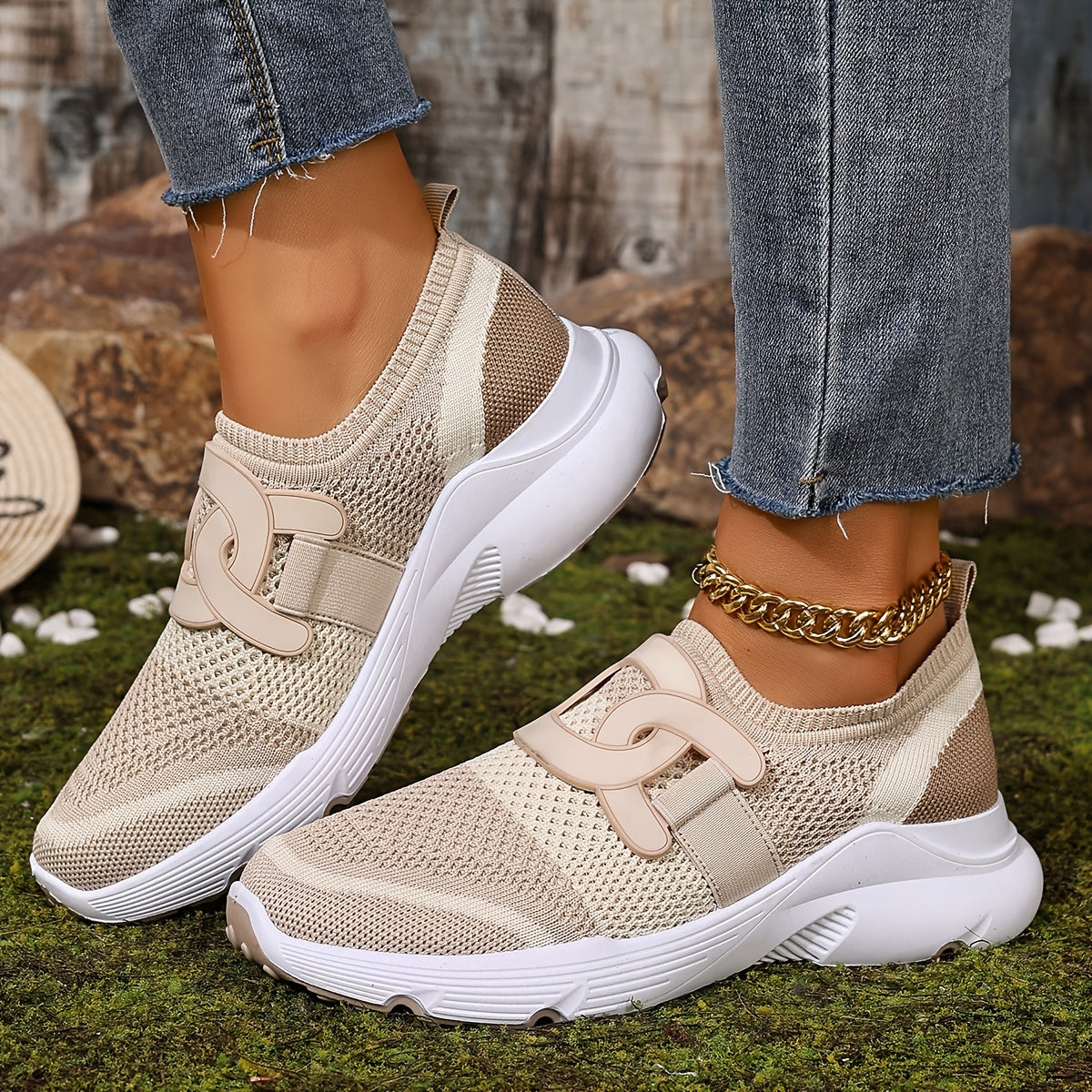 Women's athletic shoes with thick, breathable, and comfortable soles.