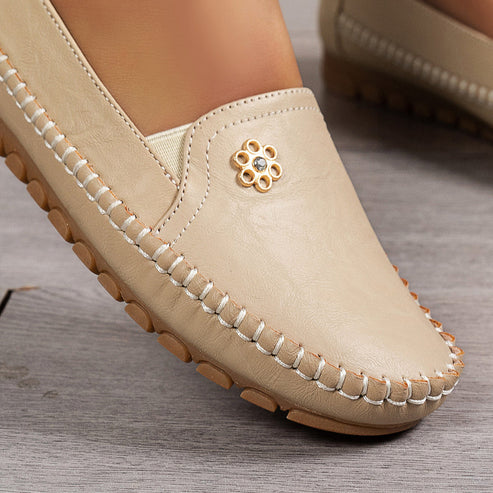 Preview https://lunashoe.com/cdn/shop/files/DHFHJ.jpg?v=1753954031&width=493