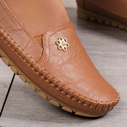 https://lunashoe.com/cdn/shop/files/HLK.jpg?v=1753954031&width=493